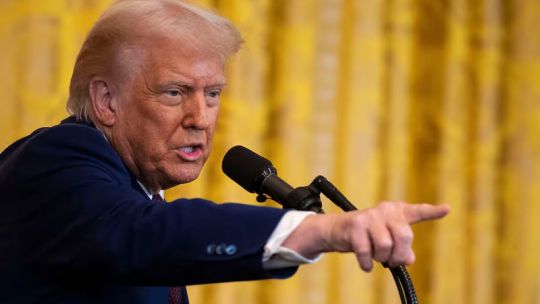 Estados Unidos endurecería el programa de visas H-1B con tarifa de US$100.000