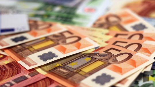 A cuánto cerró el euro blue este jueves 25 de septiembre