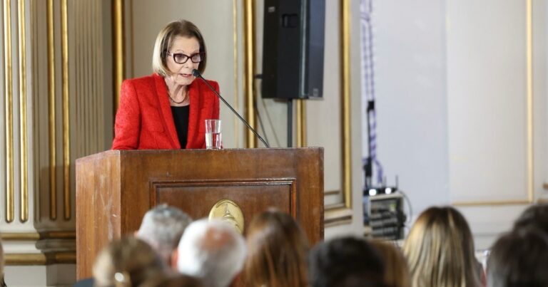 La presidenta del Tribunal Superior de Justicia pidió garantizar entornos digitales que protejan a los niños frente a la violencia