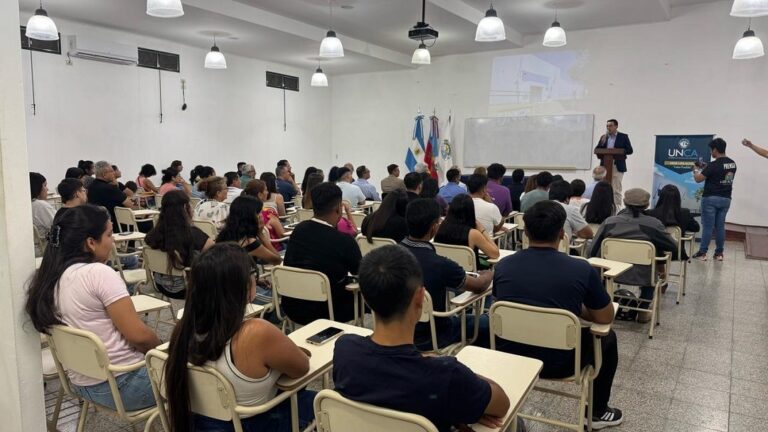 Comienzan las primeras Jornadas Estudiantiles de Inglés en la UNCA