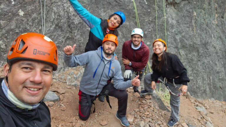Escaladas, trekking y rappel en El Jumeal