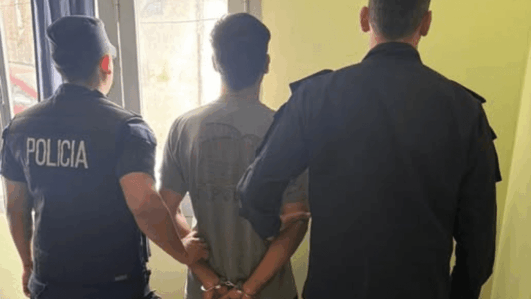 Extradición interprovincial: hombre detenido en La Paz fue llevado a Buenos Aires por abuso sexual