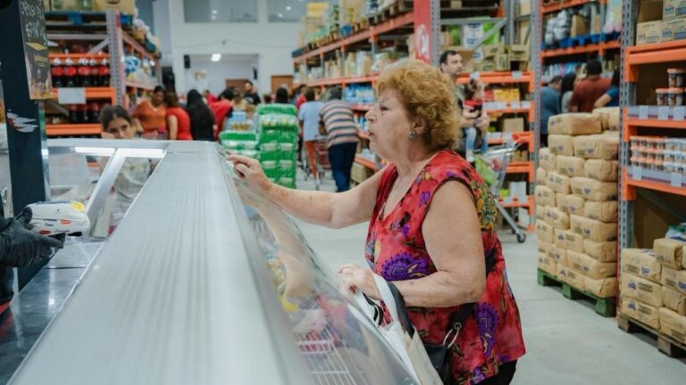 Nuevos beneficios para jubilados y pensionados: descuentos en supermercados y reintegros bancarios
