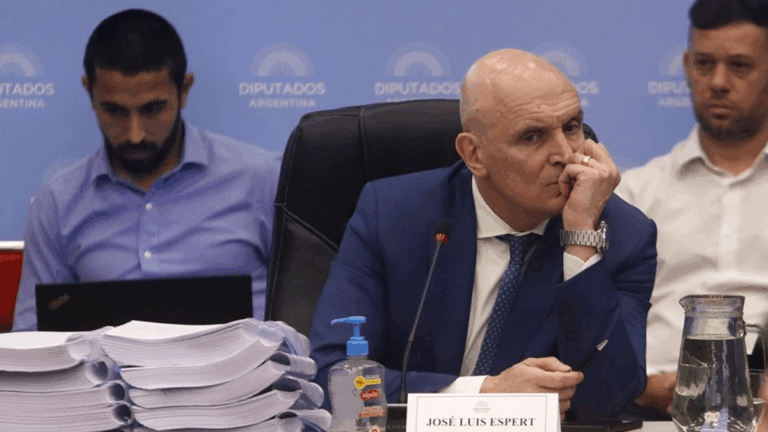 Se acumulan denuncias contra Espert en la Justicia y ahora lo acusan de «encubrimiento»