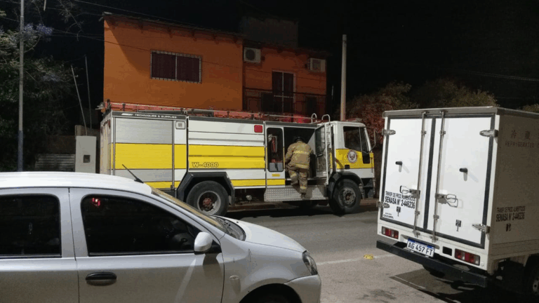 Un desperfecto eléctrico provocó un incendio en una fiambrería de Huachaschi