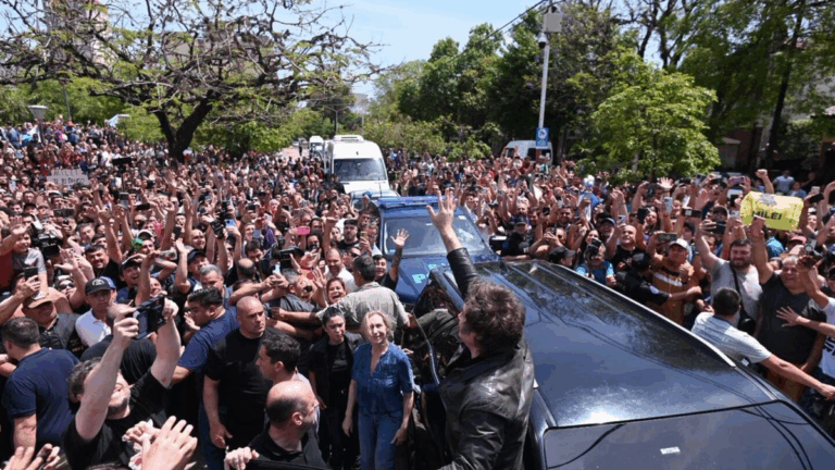 En Chaco, Javier Milei encabezó otro acto de campaña y lanzó un pedido: «No aflojen»