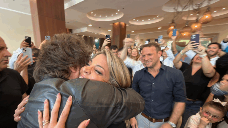 Javier Milei llegó a Corrientes para continuar su campaña y respaldar a Virginia Gallardo