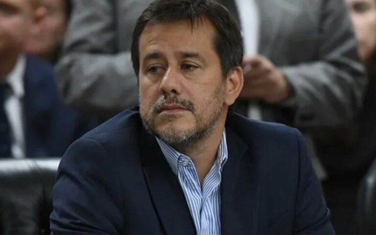 Duras críticas de Recalde al Gobierno: Cada 6 meses tiene que rogar un salvataje y crece la bronca