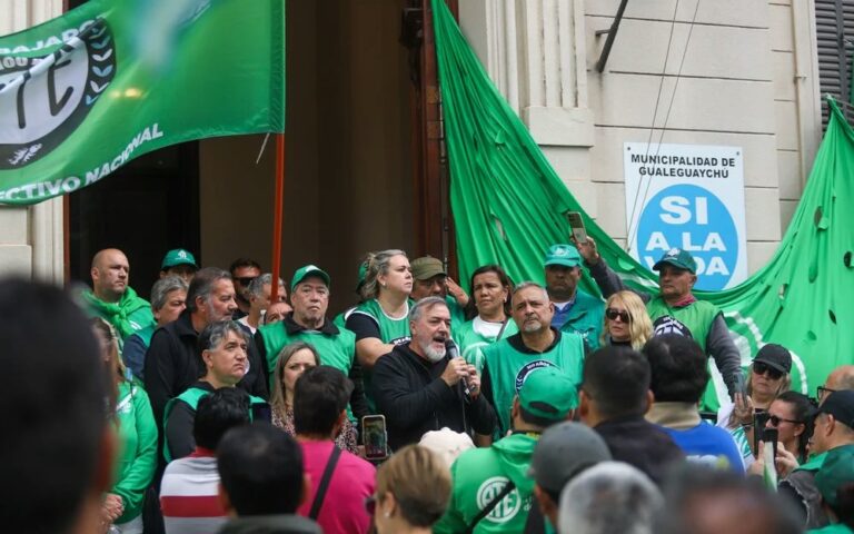 Aguiar: El Gobierno blanqueó la incorporación de militantes libertarios con remuneraciones extraordinarias