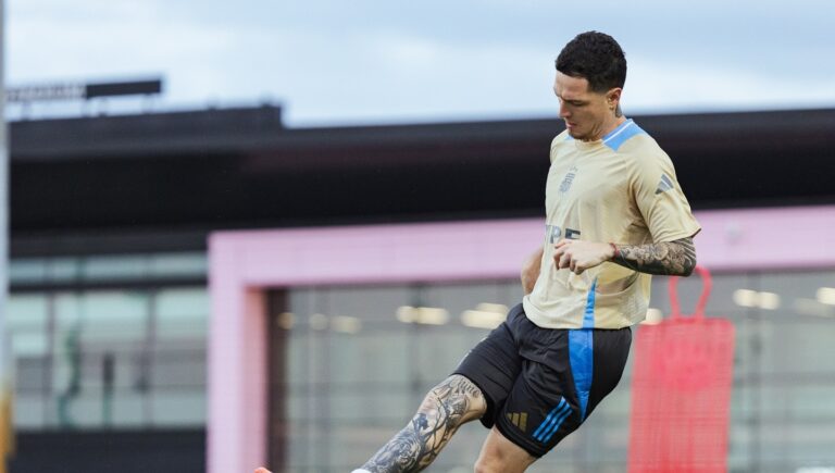 Argentina cierra su gira por Estados Unidos: irá Aníbal Moreno desde el arranque?