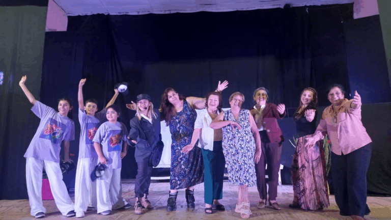 Huarmi presentó una noche de teatro con obras de adultos y niños en Andalgalá