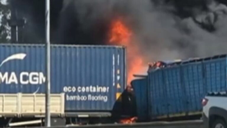 Cinco muertos tras el choque e incendio de dos camiones en la Ruta 9