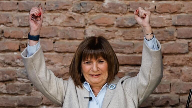 Bullrich afirmó que el Gobierno no hablará con los gobernadores que tienen la cabeza formateada en el kirchnerismo