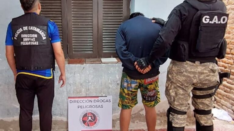Secuestran marihuana y detienen a dos personas