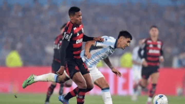 Racing dejó todo pero no pudo romper el cero y quedó en la puerta de la final de la Libertadores