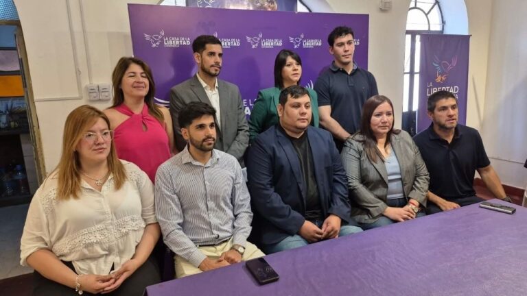 LLA detectó otras dos urnas manipuladas y acusó a la Justicia de robarle un tercer edil