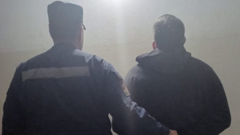 Intentó agredir a su pareja y terminó detenido en el Este de la Capital