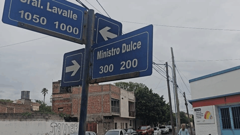 Noche de terror en Villa Cubas: una familia sorprendió a dos ladrones dentro de su casa