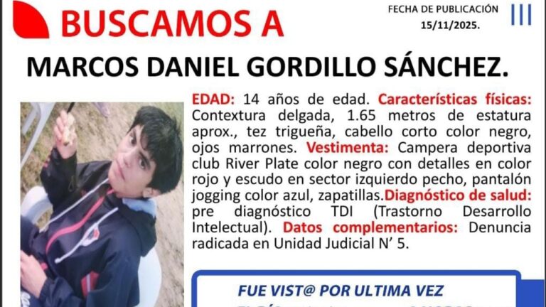 Buscan a un adolescente de 14 años que fue visto por última vez en pleno centro de la Capital