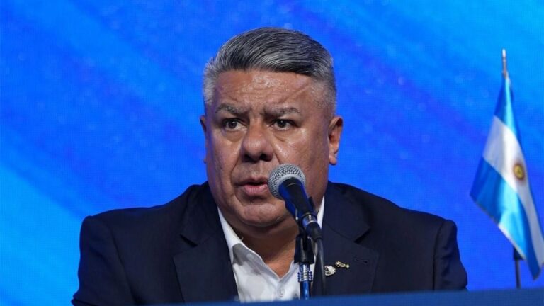 Claudio Tapia cruzó al presidente de LaLiga y luego borró sus mensajes en X