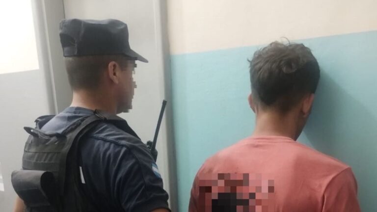 Lo sorprendieron viajando en colectivo con elementos de dudosa procedencia