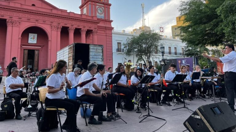 La Banda de Música Municipal celebró el Día de la Música con un emotivo concierto en la Plaza 25 de Mayo