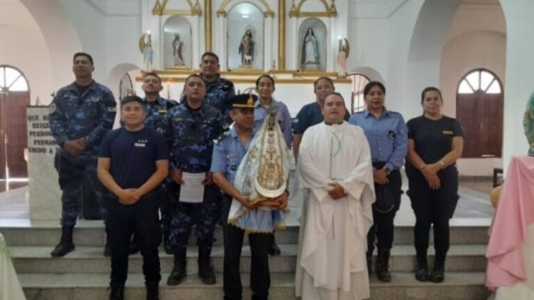 La Imagen de la Madre Generala del Valle visitó dependencias policiales en Belén