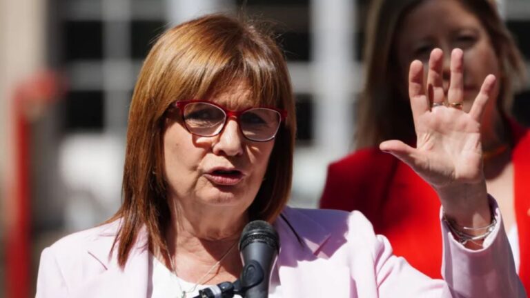 Patricia Bullrich presentó su renuncia al Ministerio de Seguridad y asumirá como senadora el 10 de diciembre