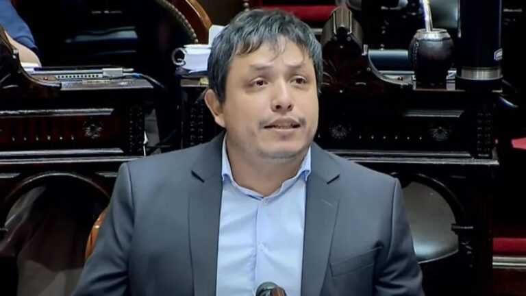 Ávila, Nóblega y Monguillot, con bancada aparte