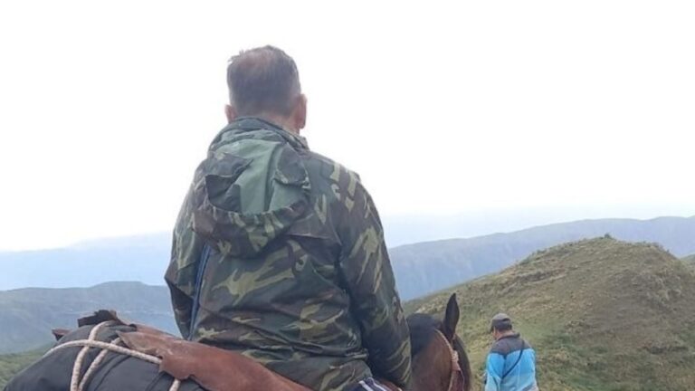 Policías rescataron a un peregrino en Ambato