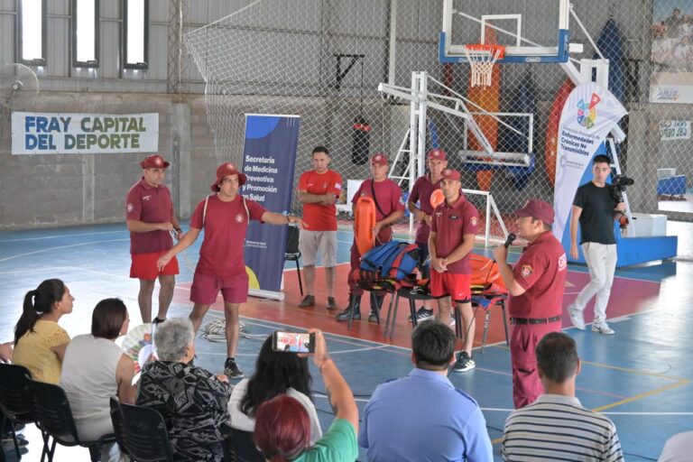 Capacitan a nuevos interventores de salvamento acuático en Fray Mamerto Esquiú