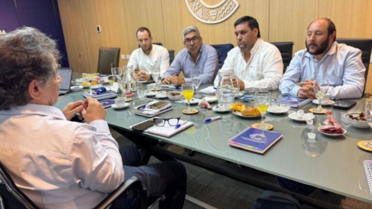 FAPROMIN: Acompañar los procesos, pero con la defensa del compre local