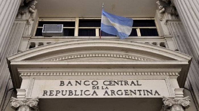 El Banco Central actualizará las bandas del dólar según la inflación desde enero de 2026
