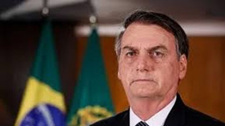 El Senado brasileño acordó rebajar la pena de Jair Bolsonaro
