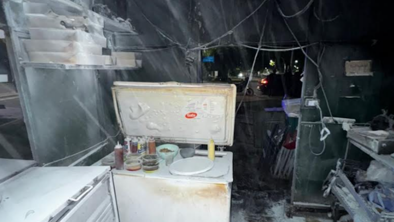 Se incendió un puesto de comidas rápidas