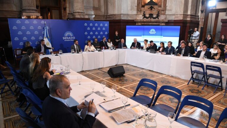 El Gobierno consiguió dictamen del Presupuesto 2026 en el Senado y se prepara para el debate en el recinto