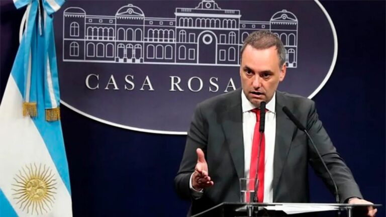 Reunión de la mesa chica del Gobierno: el Presupuesto queda como está y avanzan con la reforma laboral