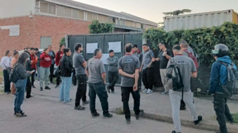 Cerró una fábrica de neumáticos en Córdoba y despidieron a 40 trabajadores
