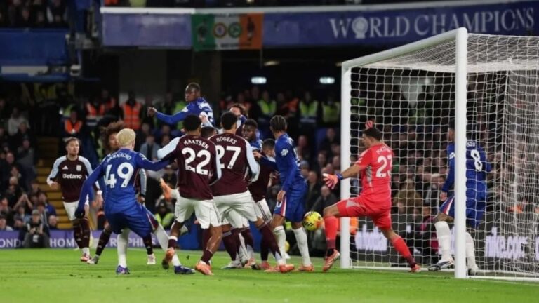Aston Villa del Dibu Martínez le ganó al Chelsea por la Premier League