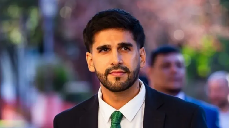 Tiago Puente: «Cae una dictadura criminal y también el relato de los falsos defensores de derechos humanos»