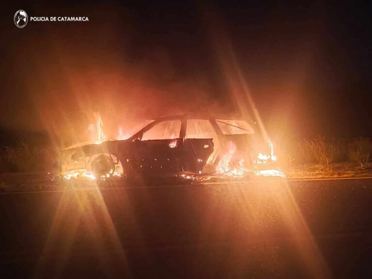 Se incendió un automóvil en Capayán