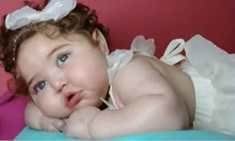 Unidos por Raisa: familia catamarqueña rifará un auto para costear el tratamiento neurológico de su hija