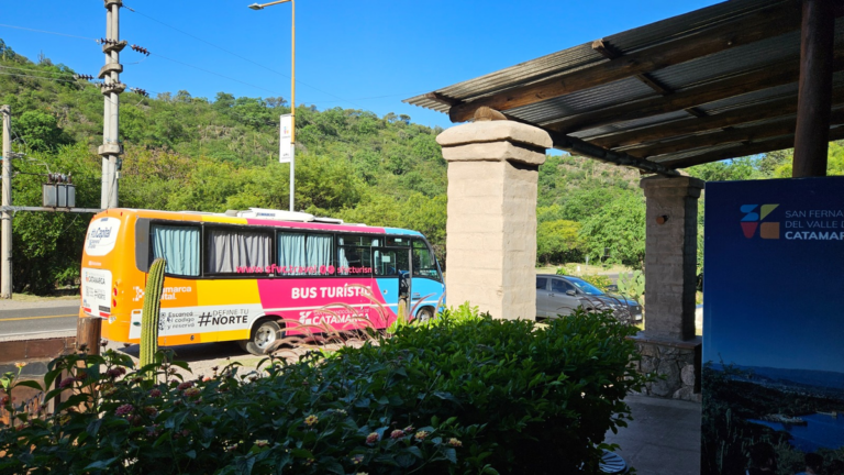 El Bus Turístico propone recorrer la identidad de Catamarca