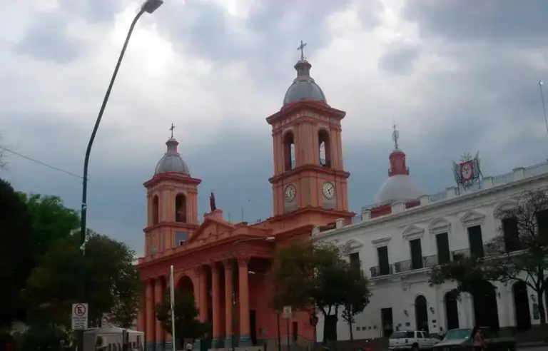 Catamarca bajo alerta naranja: fuertes vientos, lluvias intensas y posible granizo