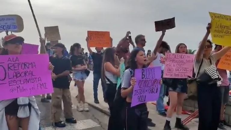 Repudiaron la visita de Patricia Bullrich en Mar del Plata: «Nefasta, vos sí que sos la casta»