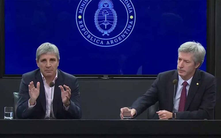 US$ 1.000 millones por mes: puede el Banco Central acumular ese nivel de reservas?