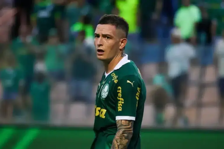 «Me ayudaron y apoyaron en un momento muy difícil para mí», Aníbal Moreno y su sentida despedida de Palmeiras