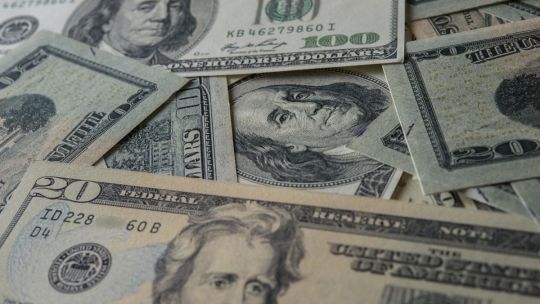 Dólar hoy y dólar blue hoy, EN VIVO: el minuto a minuto de la cotización de este viernes 16 de enero de 2026
