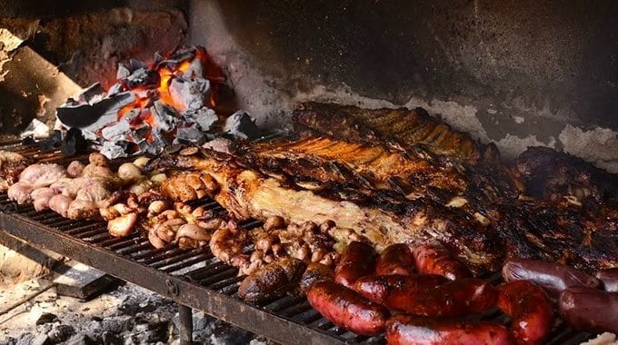 La oportunidad para aprender a hacer el asado perfecto: llega el taller «asado fusión»