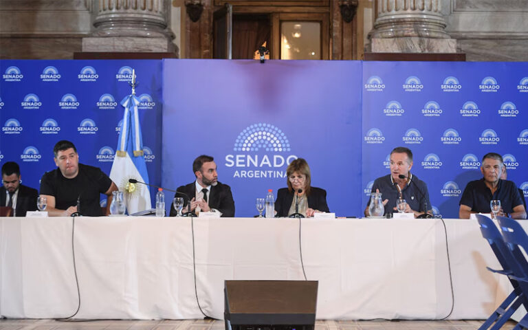 El Gobierno se concentra en la reforma laboral y relega la baja de impuestos y los cambios en el Código Penal